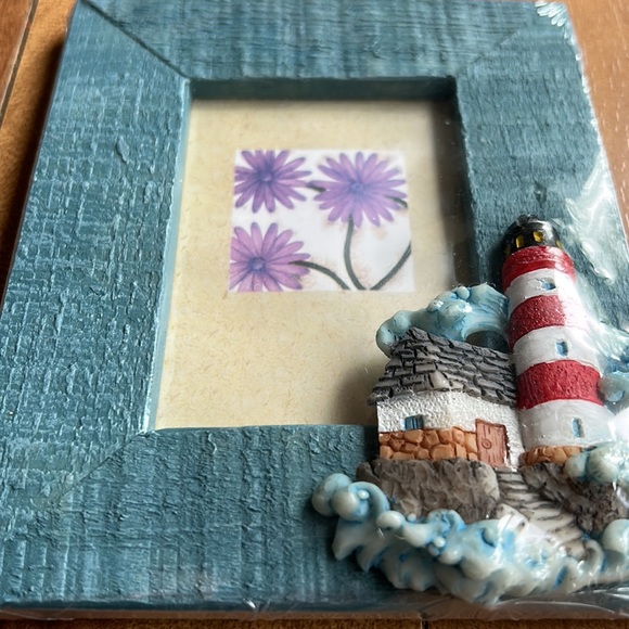 NWT🌟Blue Lighthouse By the Sea Picture Frame - Picture 4 of 5